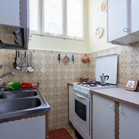 Sweet Honey By Halldis Apartment Dongo